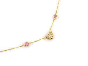 Złoty naszyjnik złoty z sercem i różowymi kamieniami